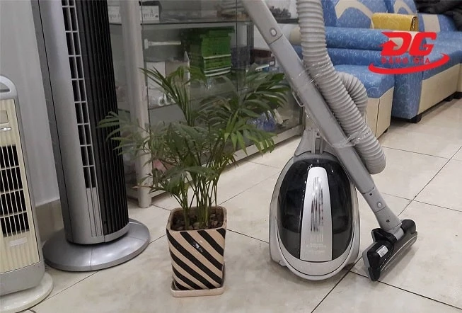 máy hút bụi nội địa Nhật Bản khó sử dụng
