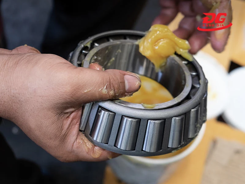 Mỡ bôi trơn vòng bi: Đặc tính, Công dụng, Cách chọn mua chuẩn