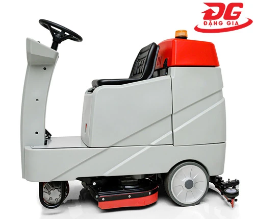 Hình ảnh sản phẩm Máy chà sàn ngồi lái Kumisai KMS 6B