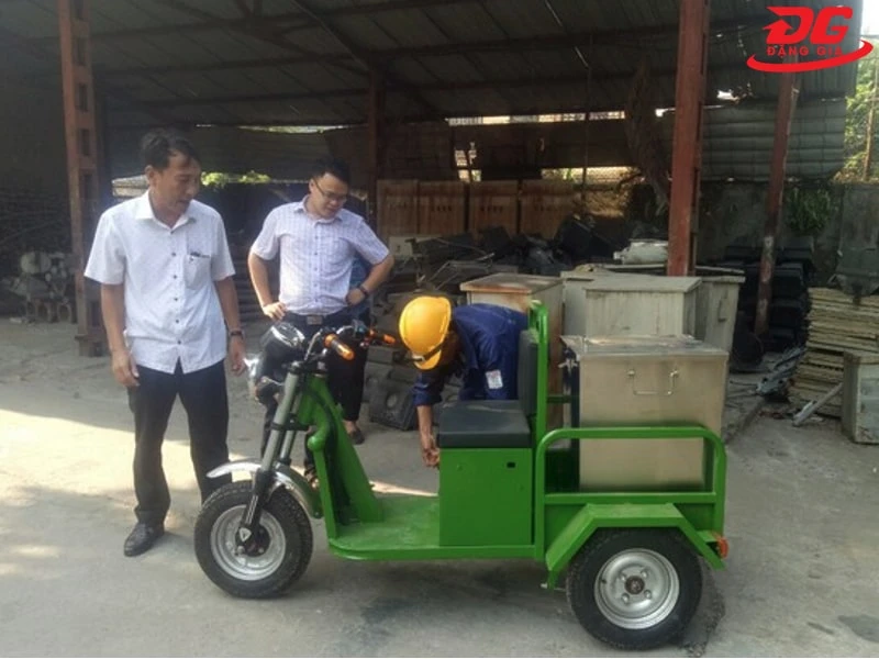 Xe gom chở rác thải 550 lít