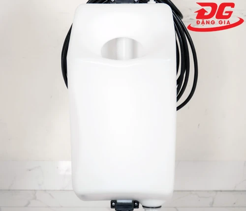 Bình đựng hóa chất máy chà sàn 3