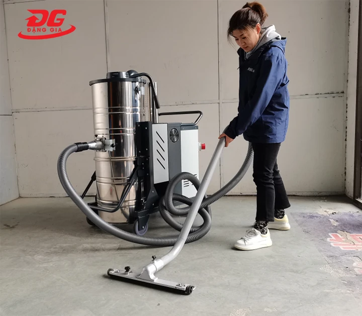 Bán máy hút bụi chuyên dụng Kumisai KMS 300 tại HN - HCM