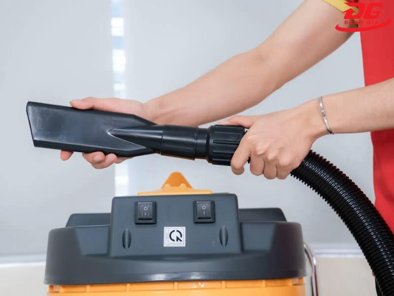 Đầu hút khe máy hút bụi công nghiệp