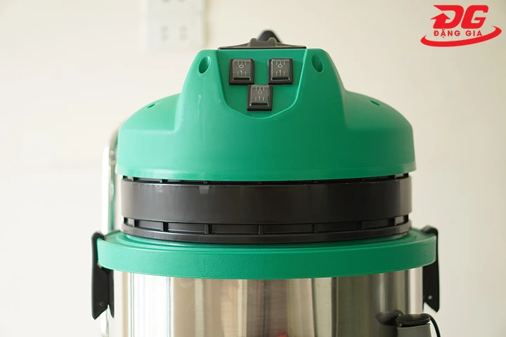 Đầu máy của máy hút bụi nhà xưởng Kumisai KMS 803