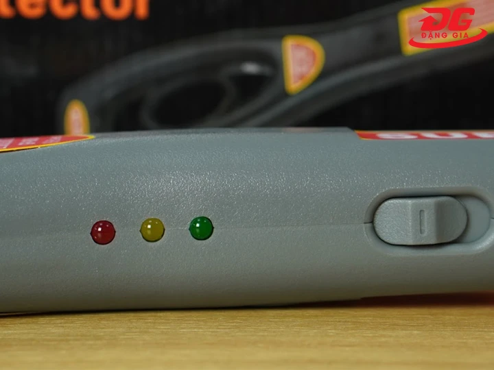 Đèn báo máy dò kim loại Super Wand GP 008