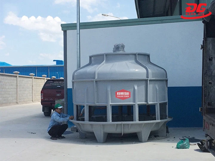 tháp giải nhiệt Kumisai KMS 200RT thiết kế gọn