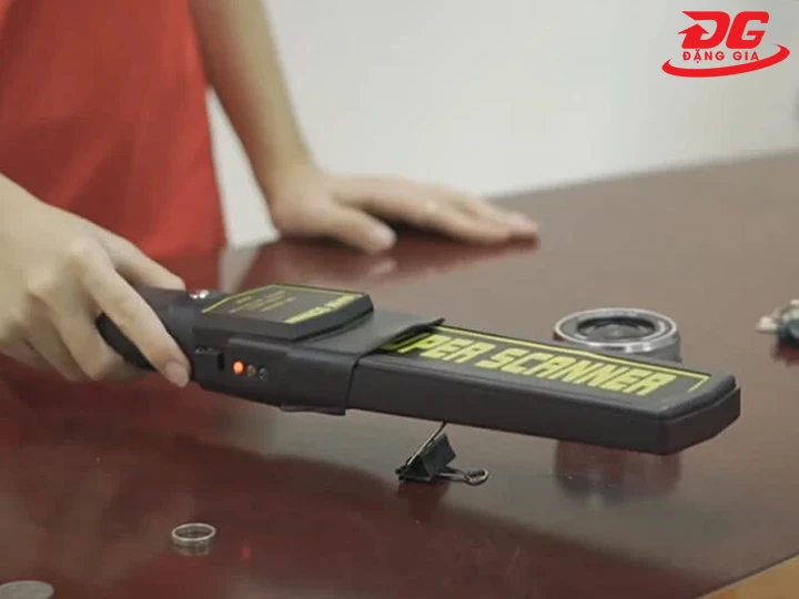 Test máy dò kim loại Supper Scanner GP 3003B1