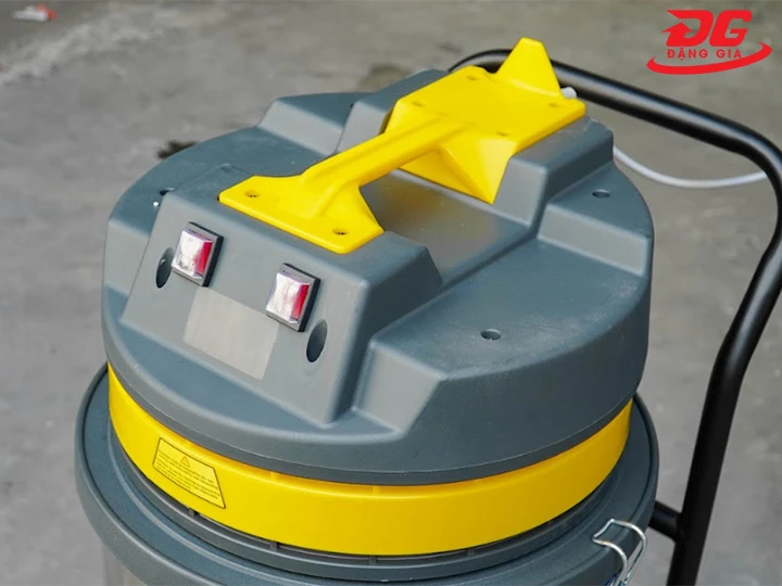 Máy hút bụi Kumisai KMS60H HEPA vận hành đơn giản
