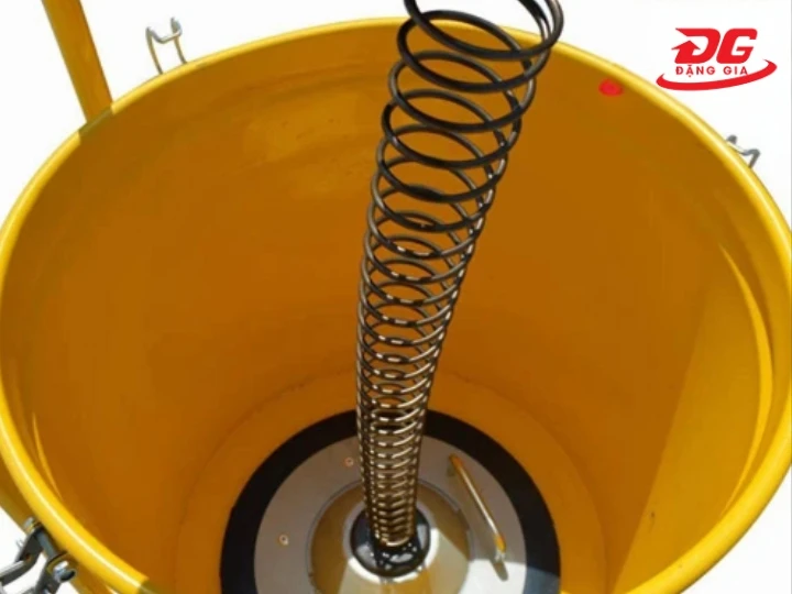 Thùng chứa máy Kocu GZ-10 (20 lít) làm từ thép cao cấp 