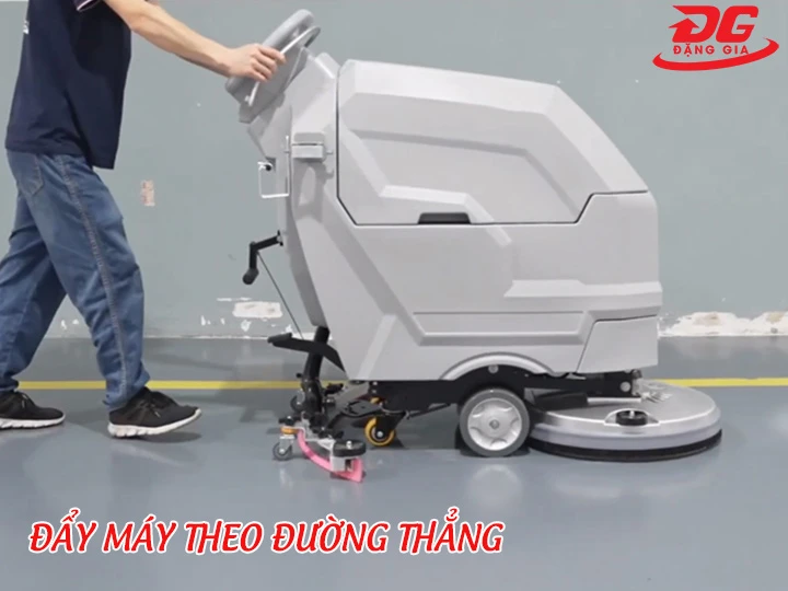 khởi động máy chà sàn Kumisai KMS 68B