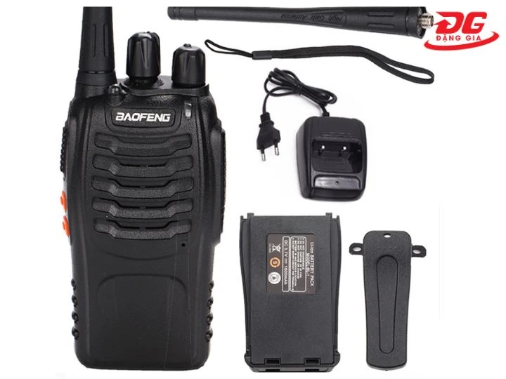Trọn bộ đàm Baofeng BF-888S gồm những gì?