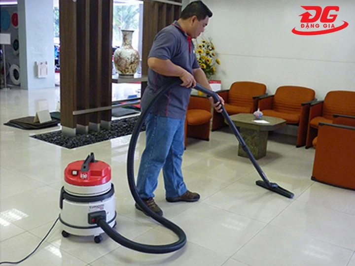 Lưu ý khi dùng máy hút bụi khô - ướt Typhoon 335