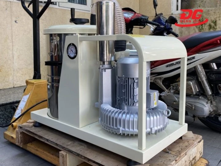 Máy hút bụi công nghiệp Kumisai KMS 220 kết cấu bền bỉ