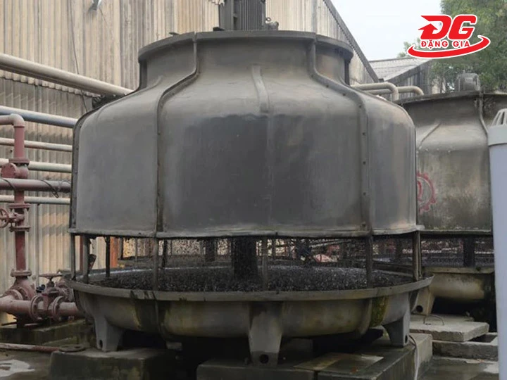 tháp giải nhiệt cũ