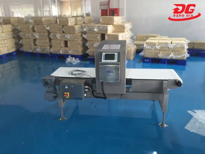 Độ sâu dò và phạm vi hoạt động của máy dò kim loại công nghiệp