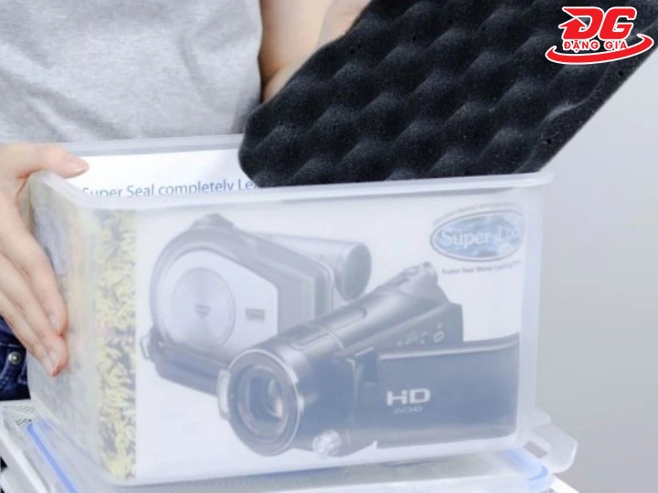 hộp chống ẩm máy ảnh Super Lock 8.4L