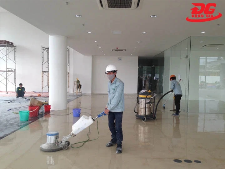 lưu ý khi sử dụng phụ tùng máy chà sàn