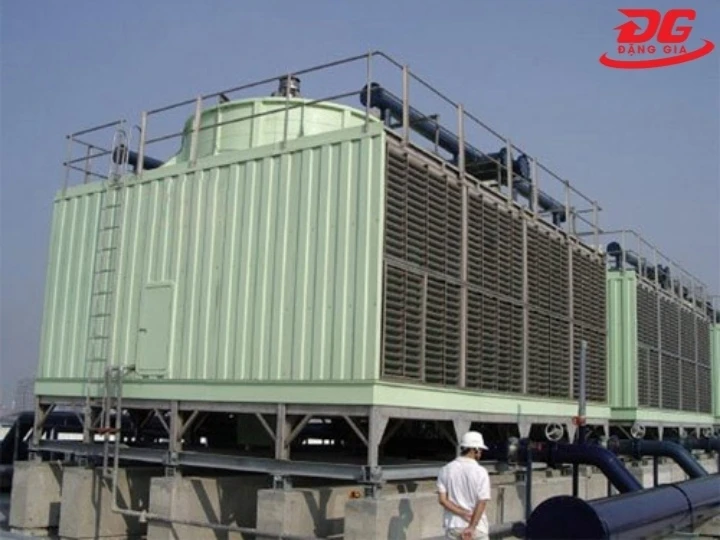 tháp giải nhiệt TASHIN TSS 300RT 4Cell làm mát nhanh
