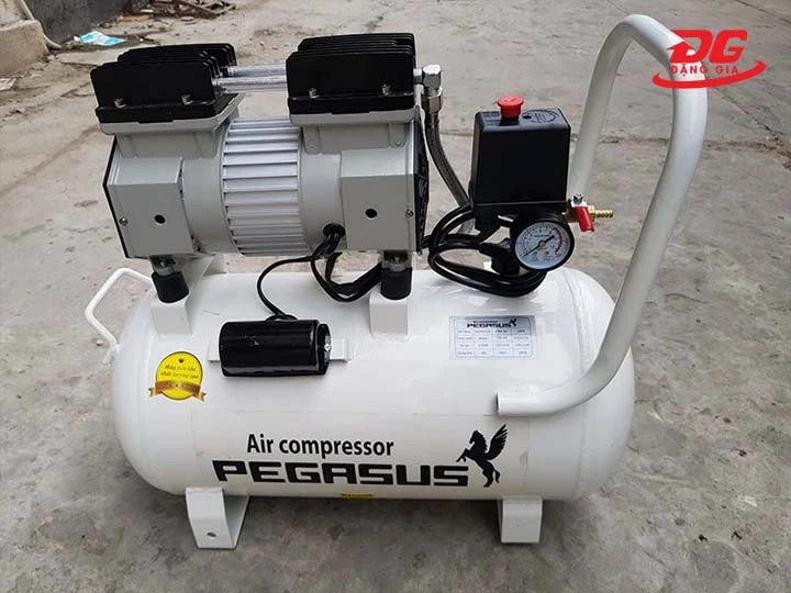 Máy nén khí giảm âm Pegasus TM-OF550-25L