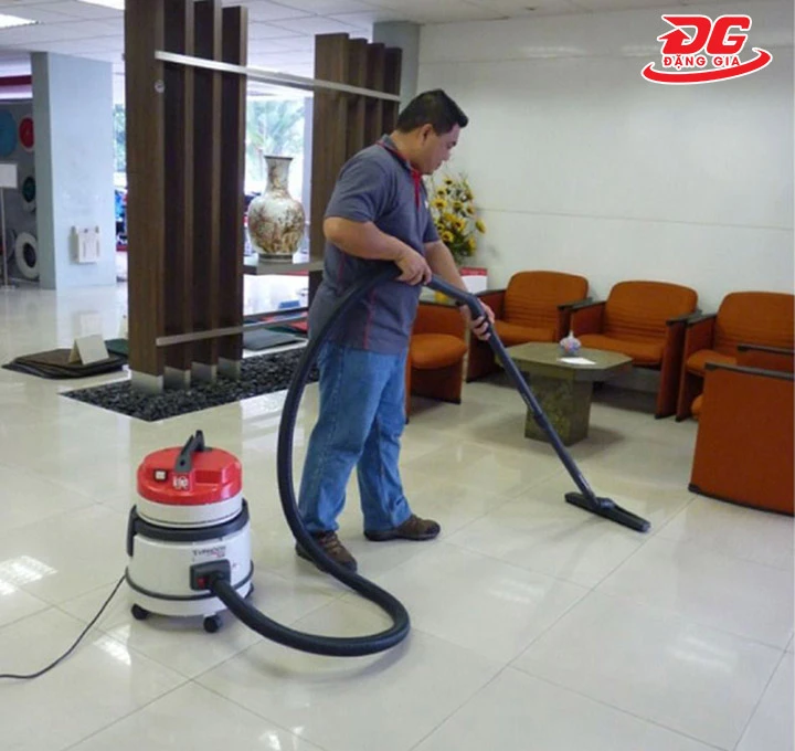 Khả năng vận hành ổn định của máy hút bụi Typhoon KS-M122
