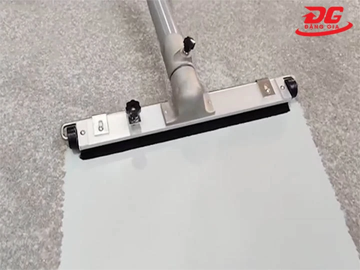 Máy hút bụi công suất lớn Kumisai KMS 300 hút sạch nhanh