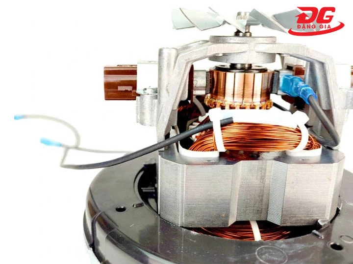 Máy hút bụi công suất lớn Typhoon KS-M572 bền bỉ