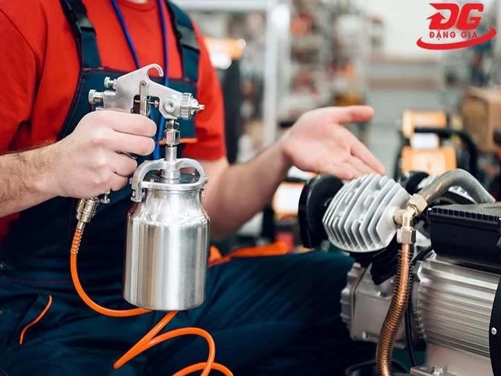 ứng dụng Máy nén khí không dầu Wing TW-OF750 25L phun sơn