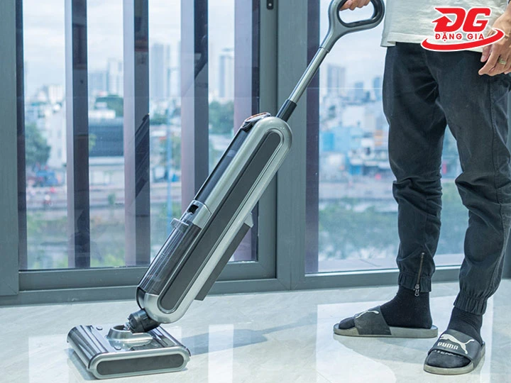 máy hút bụi Uwant cầm tay