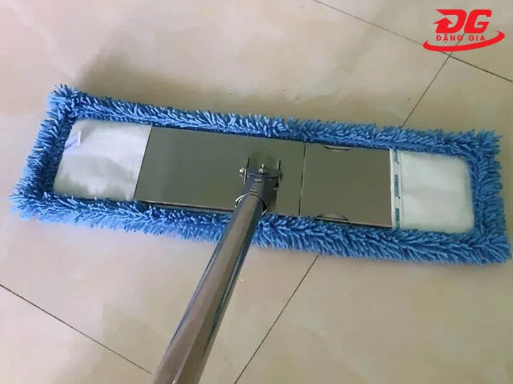 #5 Cây lau nhà Homeinno: Chất lượng, Bền bỉ, Giá rẻ 2026