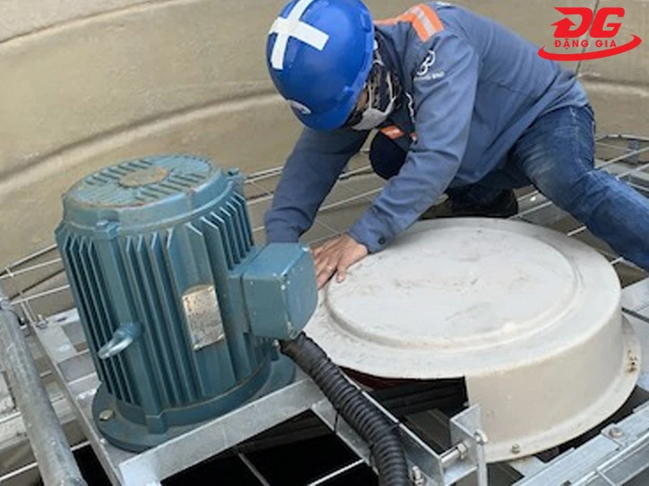 Vệ sinh, bảo dưỡng tháp tản nhiệt nước đều đặn