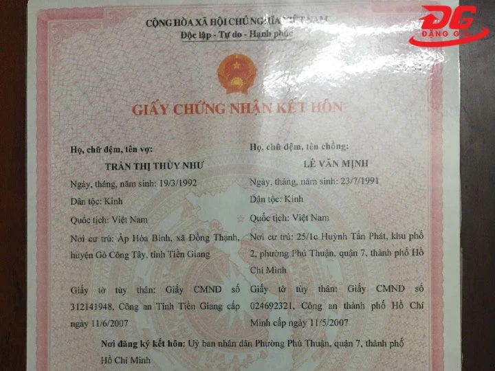 ép plastic giấy đăng ký kết hôn khó chỉnh sửa
