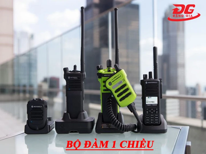 Định nghĩa bộ đàm 1 chiều là gì?