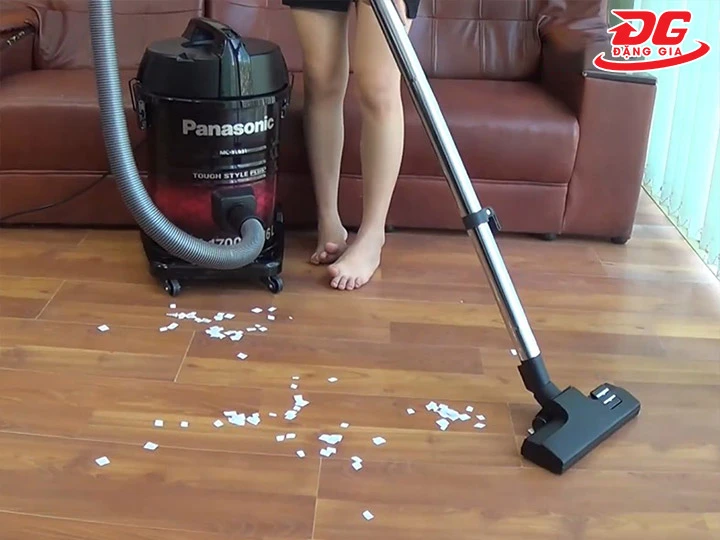 sử dụng máy hút bụi Panasonic đúng cách