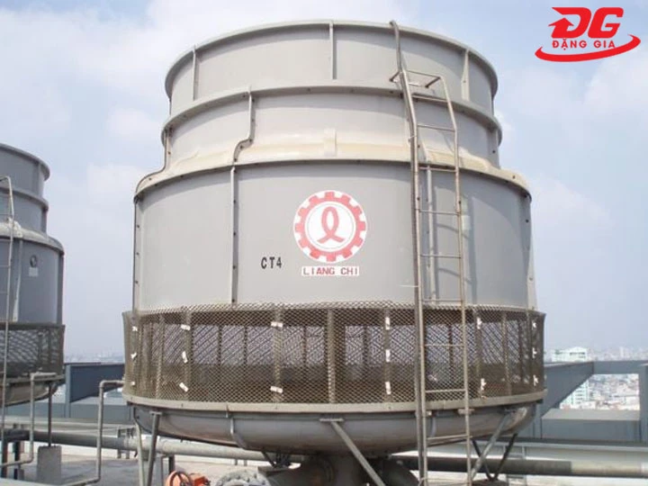 Hình ảnh tháp giải nhiệt công nghiệp Liang Chi LBC-700RT