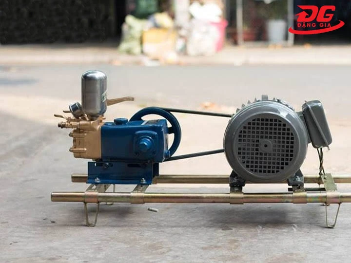 Máy rửa xe 5HP thiết kế hiện đại