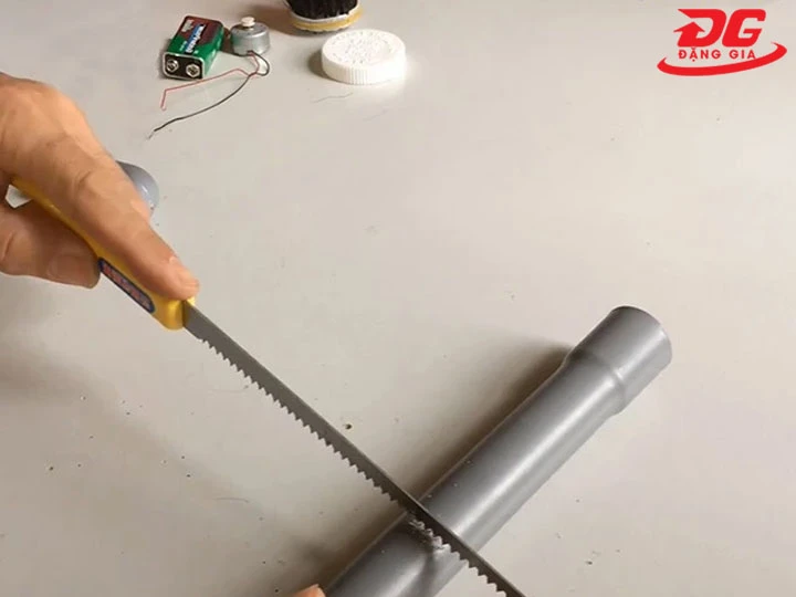 Tạo khung máy đánh giày tự chế