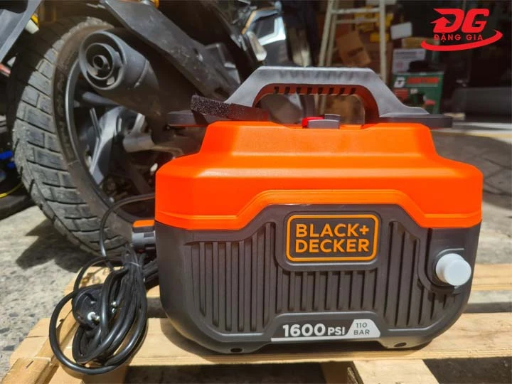 Máy rửa xe BlackDecker
