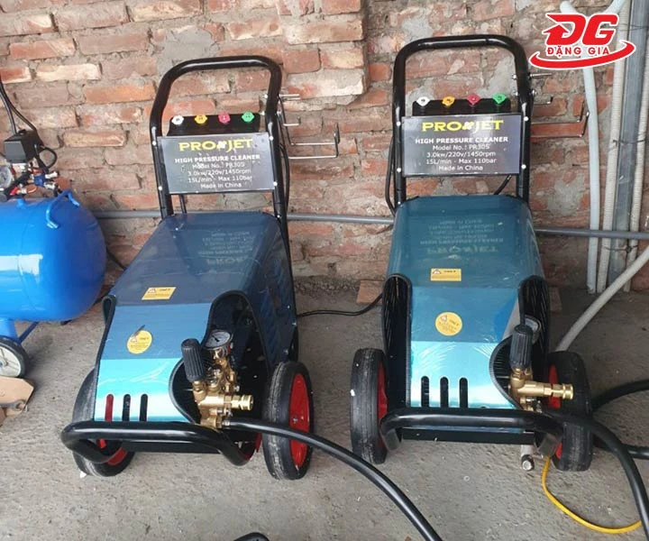 máy rửa xe Projet cao áp