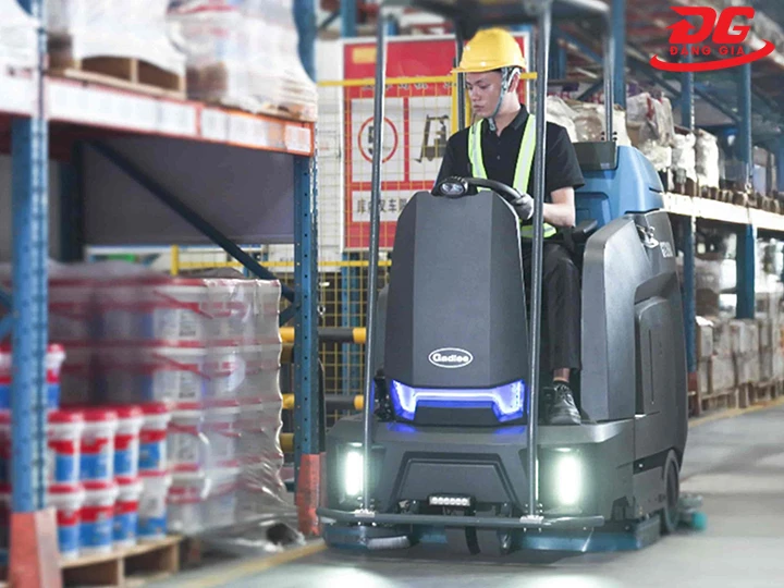 Máy chà sàn ngồi lái Gadlee GT260