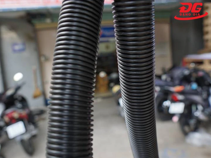 Kết cấu ống mềm máy hút bụi 15 lít