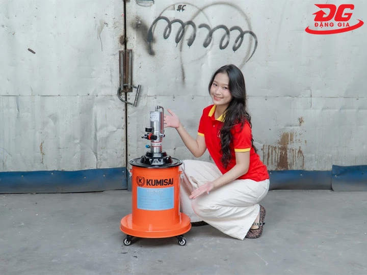 máy bơm mỡ