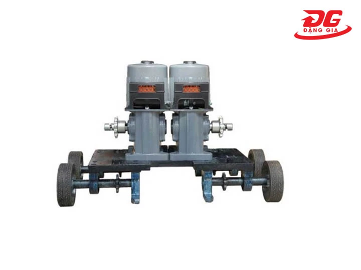 Motor cổng xếp dễ điều khiển
