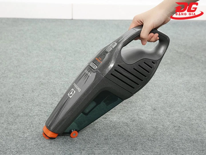 giá tiền máy hút bụi cầm tay Electrolux
