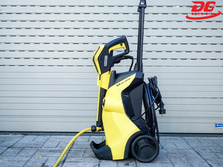 máy rửa xe Karcher K4 Power Control đẹp