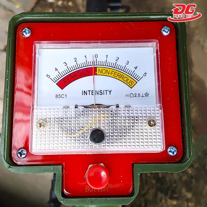 Màn hình hiển thị của máy dò kim loại TM88S