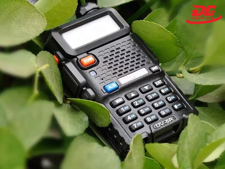 Thiết kế bộ đàm Baofeng 0678