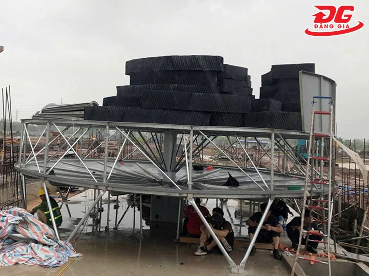Lắp đặt tháp giải nhiệt Liang Chi LBC-350RT