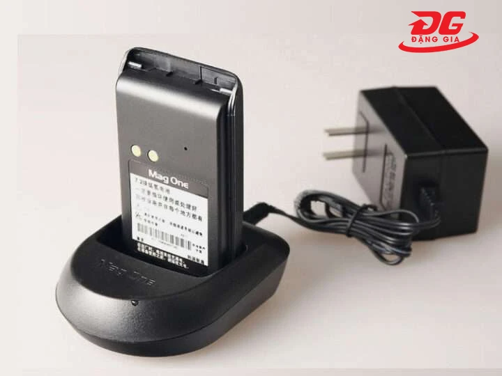 Thiết kế Bộ sạc bàn Motorola Mag one A8