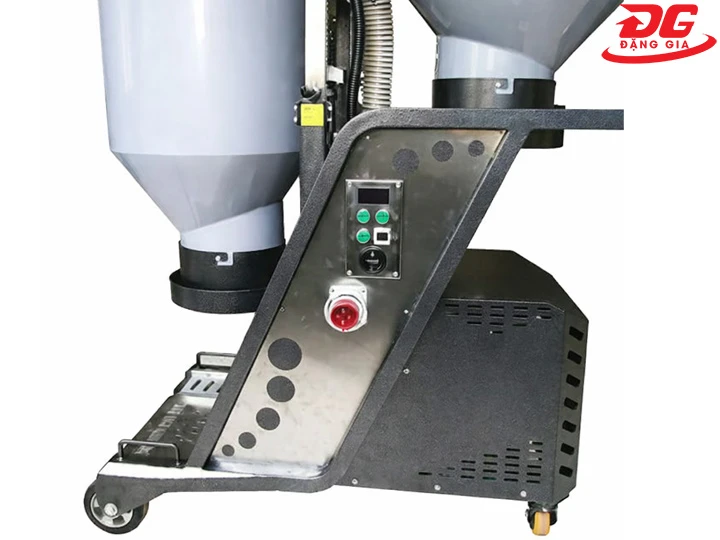 máy hút bụi DQC - Tech 55A bền bỉ