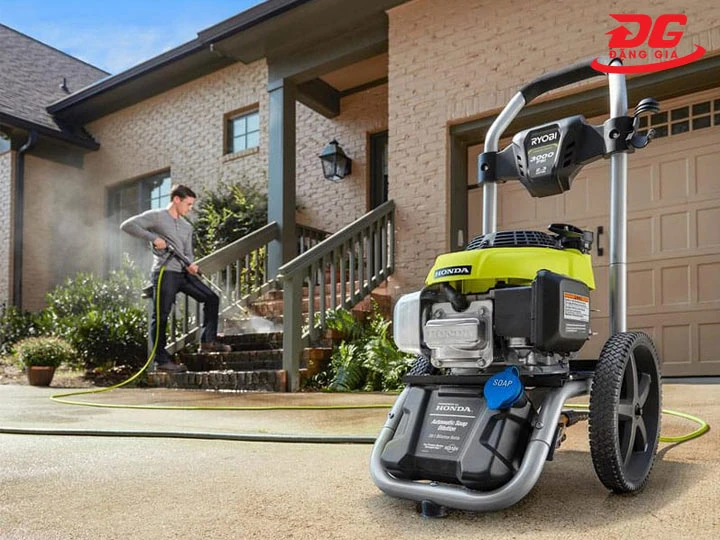 Máy rửa xe 3000 PSI Ryobi RY804001